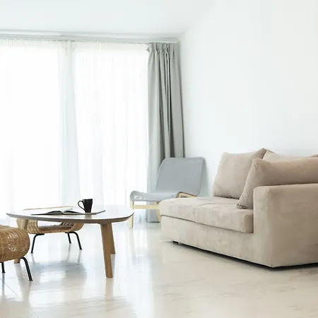 Smile Nydri (Lefkada)