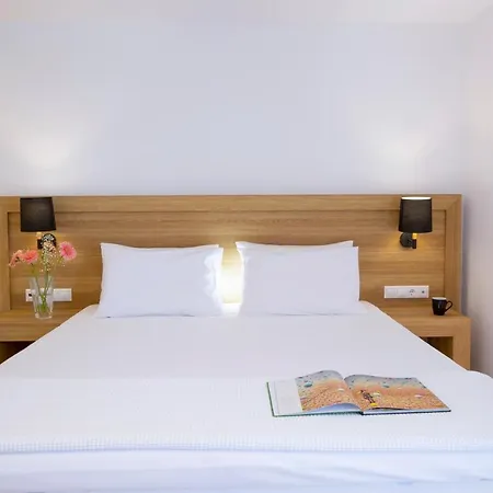 Smile 3* Nydri (Lefkada)