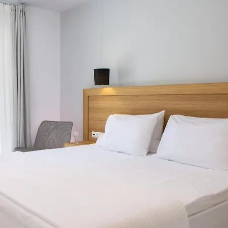Smile Hotel 3*