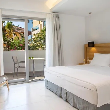 Hotel Smile
