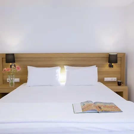 Smile Nydri (Lefkada)